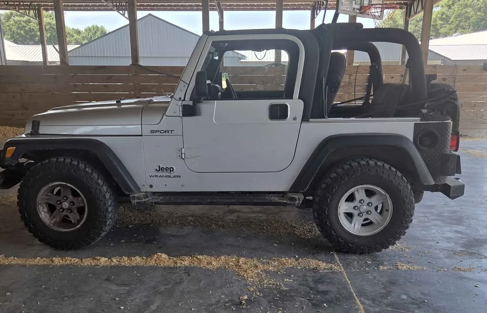2004 Jeep TJ Wrangler - Image 2 of 4