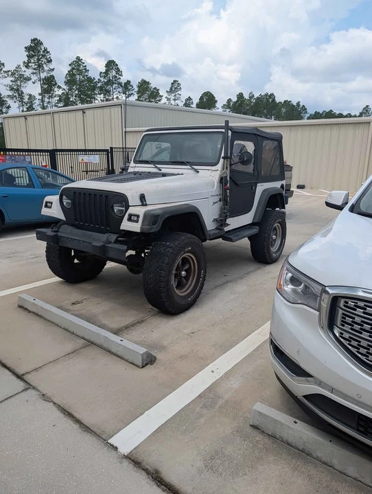 2004 Jeep TJ Wrangler - Image 9 of 12