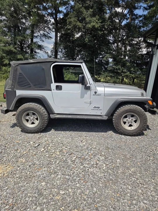 2004 Jeep TJ Wrangler - Image 2 of 2