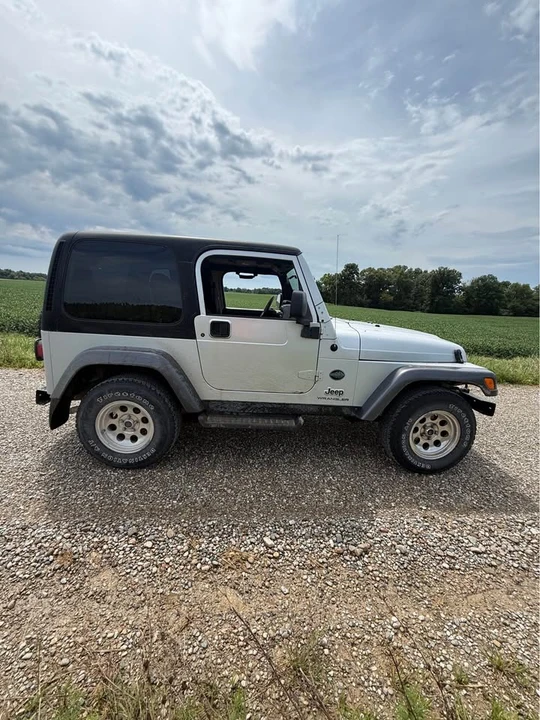 2004 Jeep TJ Wrangler - Image 2 of 4