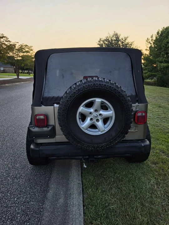 2004 Jeep TJ Wrangler - Image 2 of 5