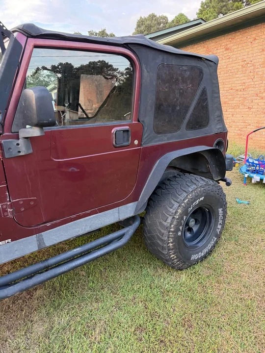 2004 Jeep TJ Wrangler - Image 15 of 18