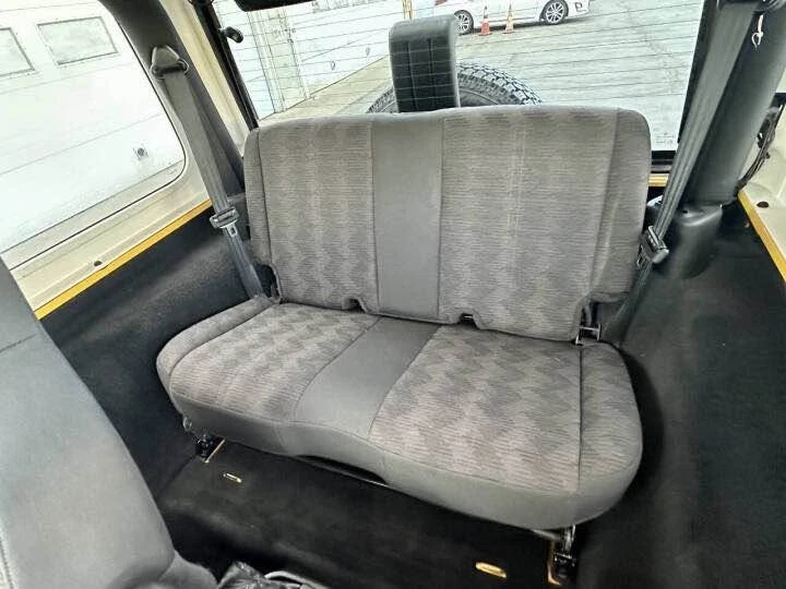 2004 Jeep TJ Wrangler - Image 9 of 15
