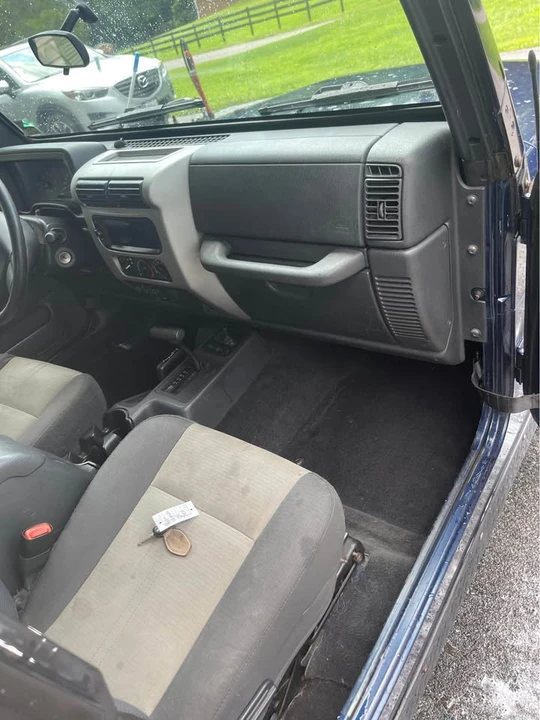 2004 Jeep TJ Wrangler - Image 10 of 12