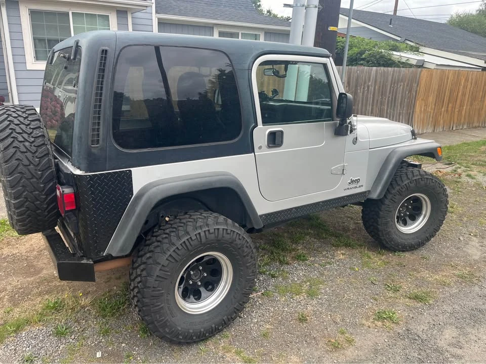 2004 Jeep TJ Wrangler - Image 2 of 3