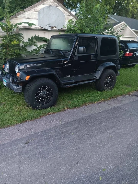 2004 Jeep TJ Wrangler - Image 3 of 4