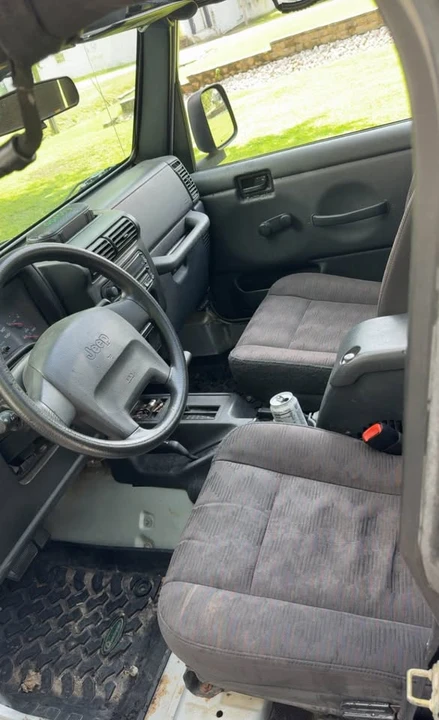 2004 Jeep TJ Wrangler - Image 6 of 7