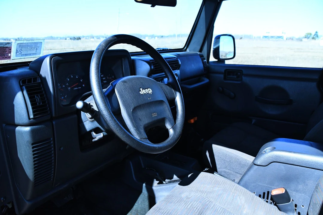 2004 Jeep TJ Wrangler - Image 28 of 31