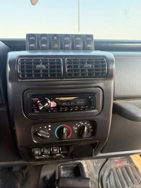 2004 Jeep TJ Wrangler - Image 5 of 11