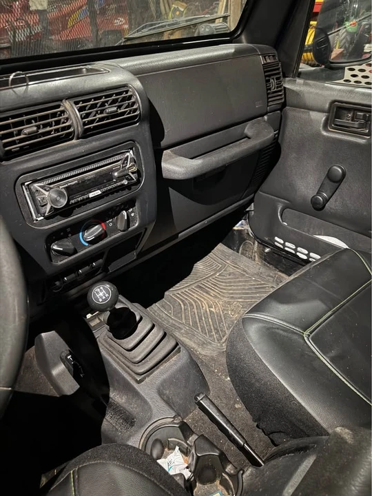 2004 Jeep TJ Wrangler - Image 6 of 8