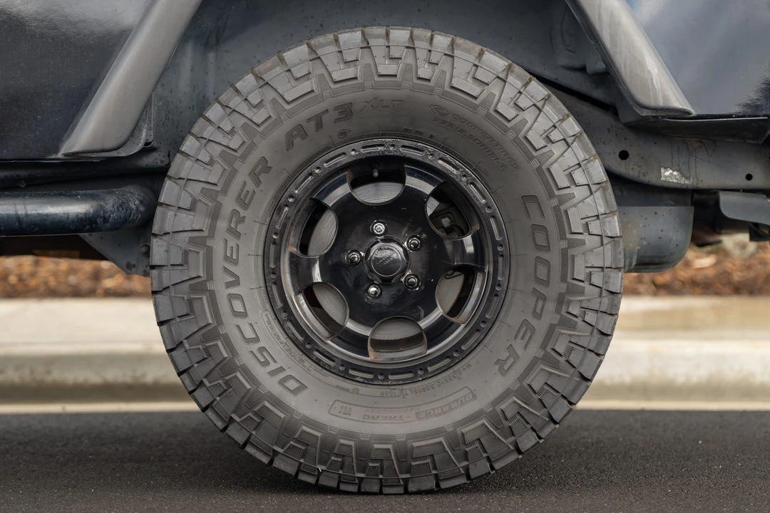 2004 Jeep TJ Wrangler - Image 28 of 31
