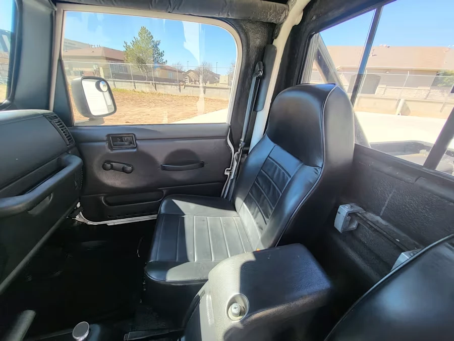 2004 Jeep TJ Wrangler - Image 17 of 23