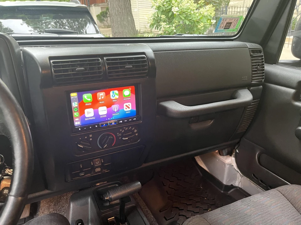 2004 Jeep TJ Wrangler - Image 29 of 31