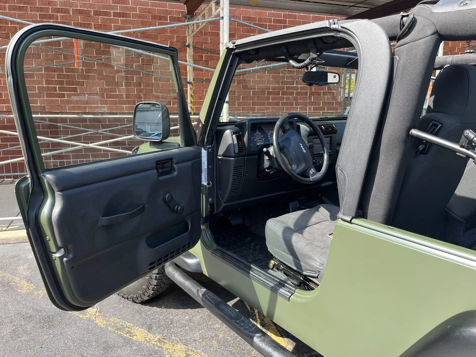 2004 Jeep TJ Wrangler - Image 20 of 31