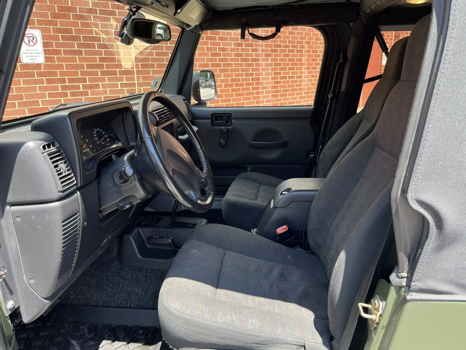 2004 Jeep TJ Wrangler - Image 21 of 31