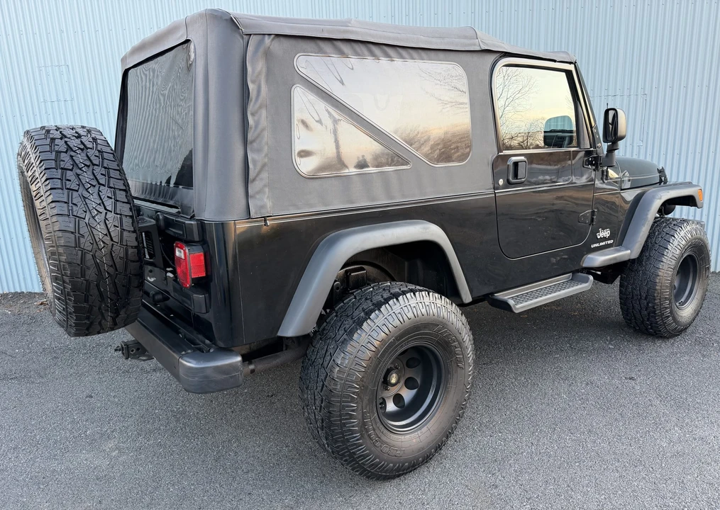 2004 Jeep TJ Wrangler - Image 19 of 31