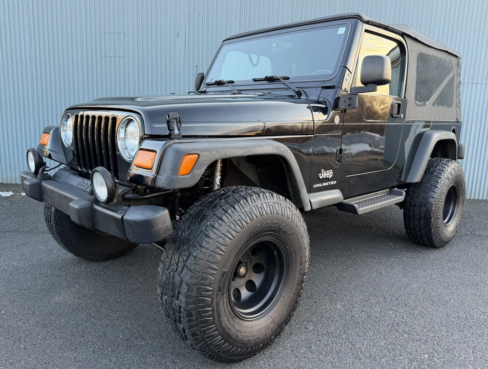 2004 Jeep TJ Wrangler - Image 2 of 31