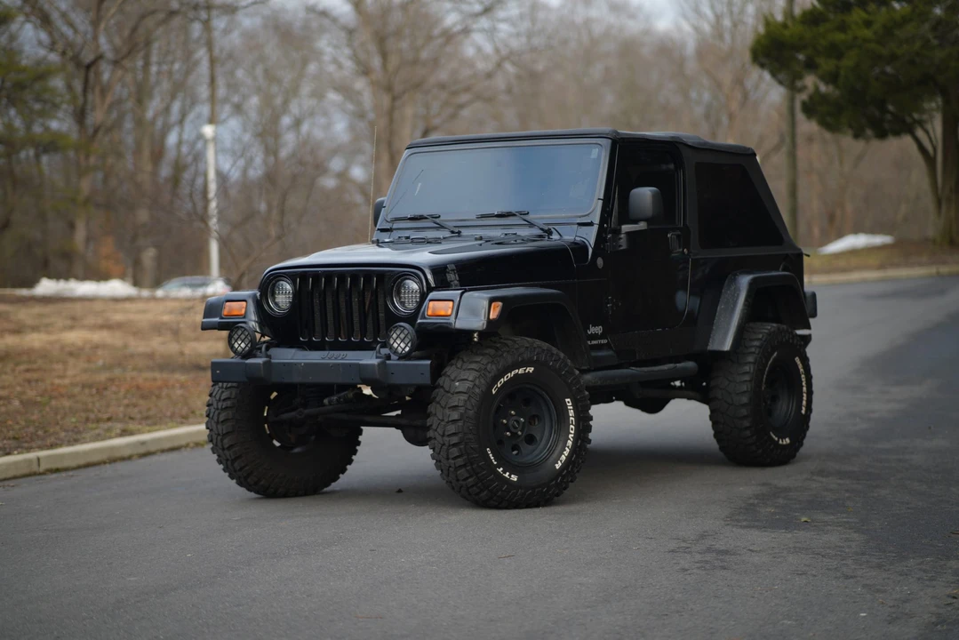 2004 Jeep TJ Wrangler - Image 2 of 31