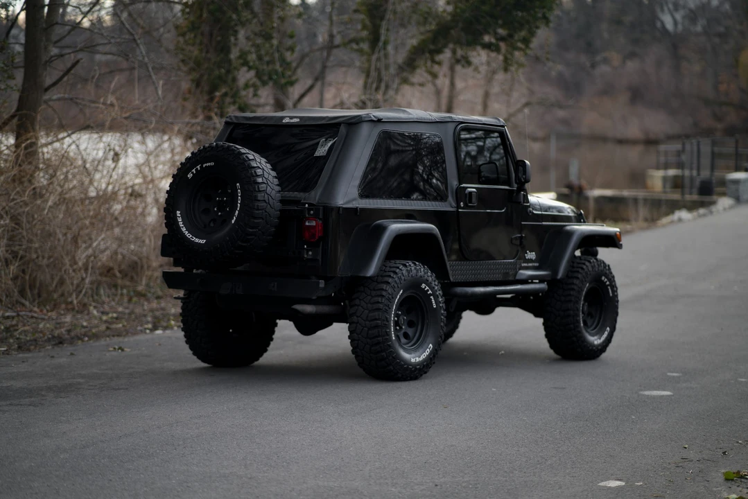 2004 Jeep TJ Wrangler - Image 23 of 31
