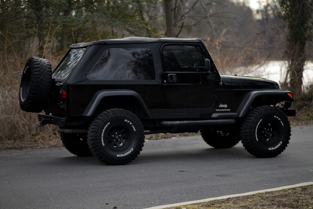 2004 Jeep TJ Wrangler - Image 18 of 31