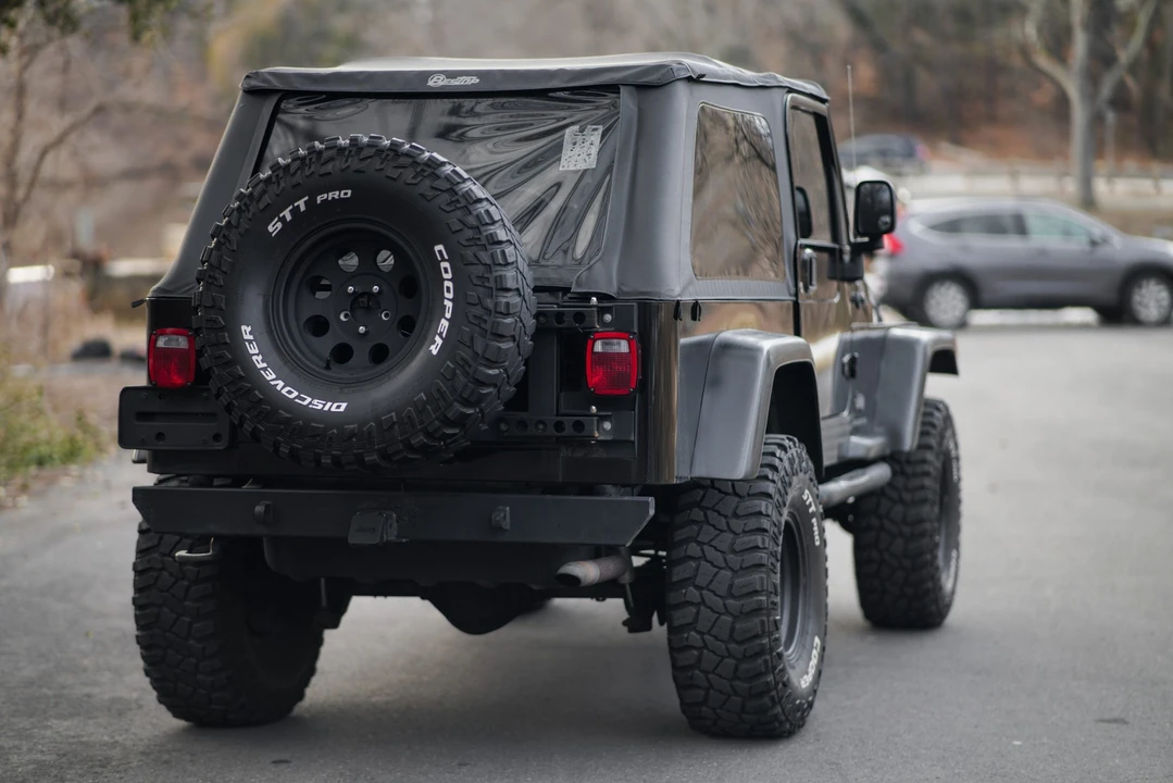 2004 Jeep TJ Wrangler - Image 29 of 31