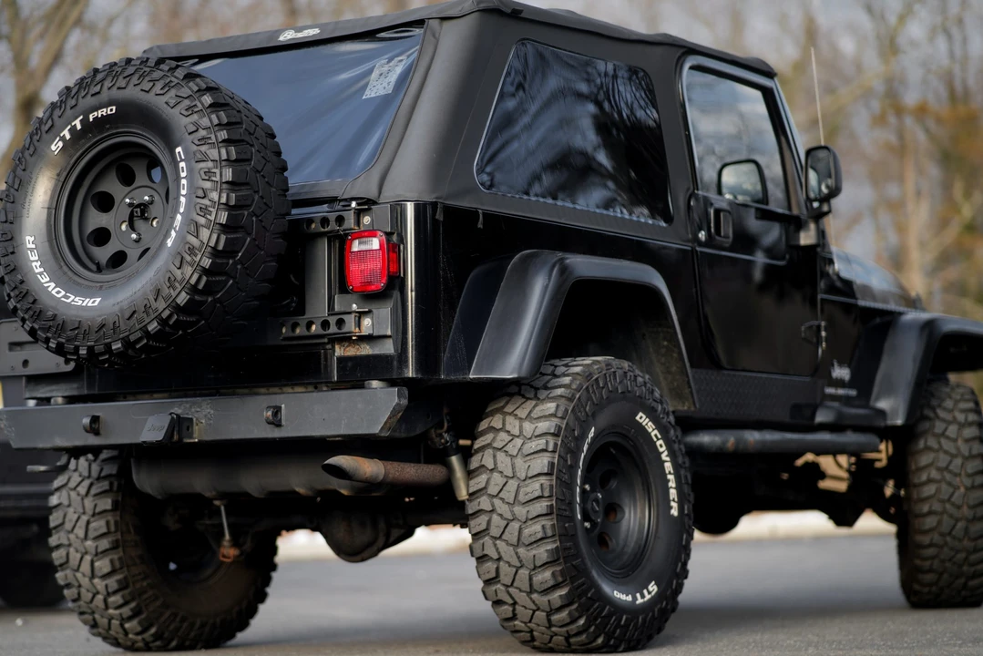 2004 Jeep TJ Wrangler - Image 25 of 31