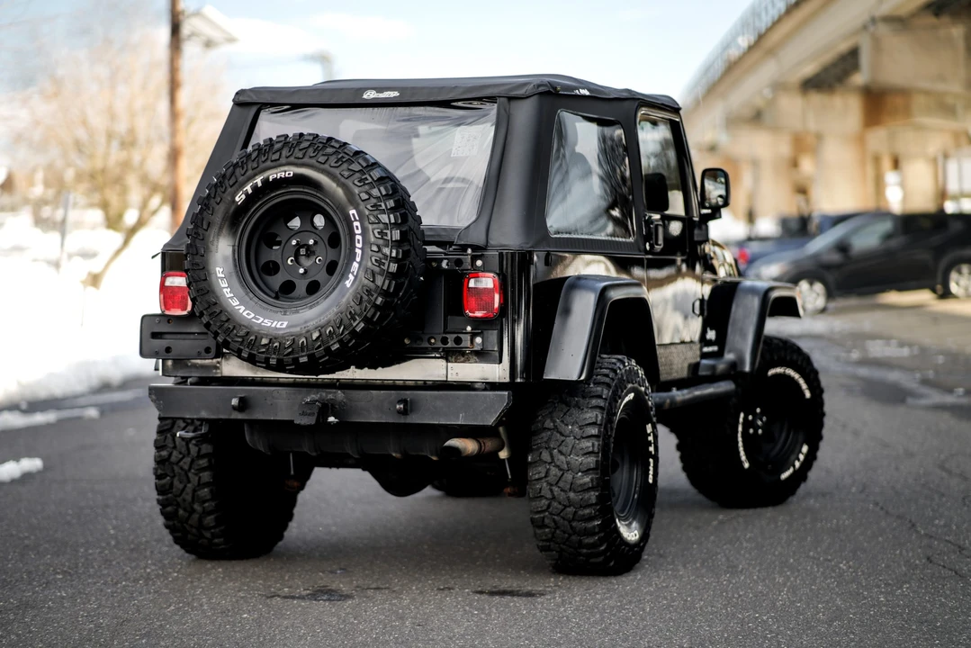 2004 Jeep TJ Wrangler - Image 27 of 31
