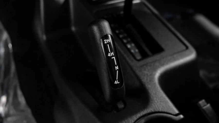 2004 Jeep TJ Wrangler - Image 10 of 30