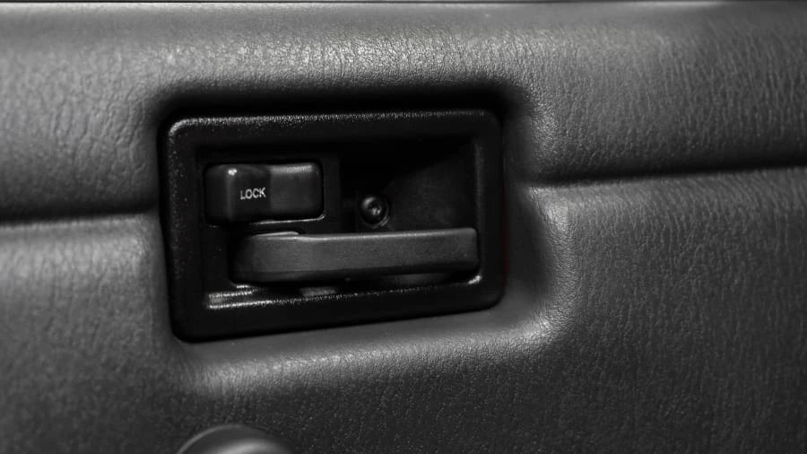 2004 Jeep TJ Wrangler - Image 15 of 30