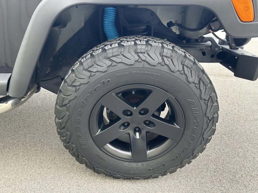 2004 Jeep TJ Wrangler - Image 10 of 31