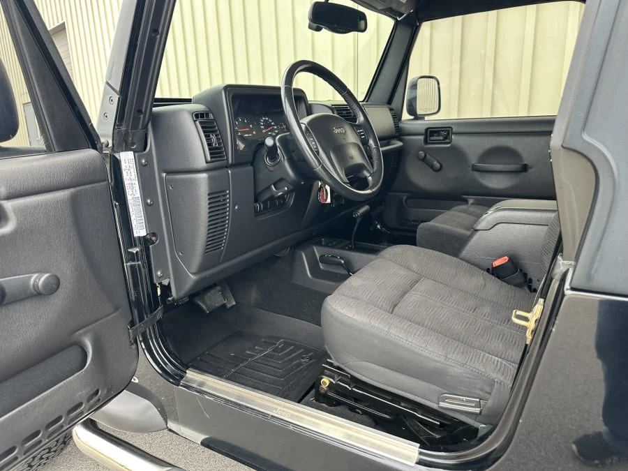 2004 Jeep TJ Wrangler - Image 19 of 31