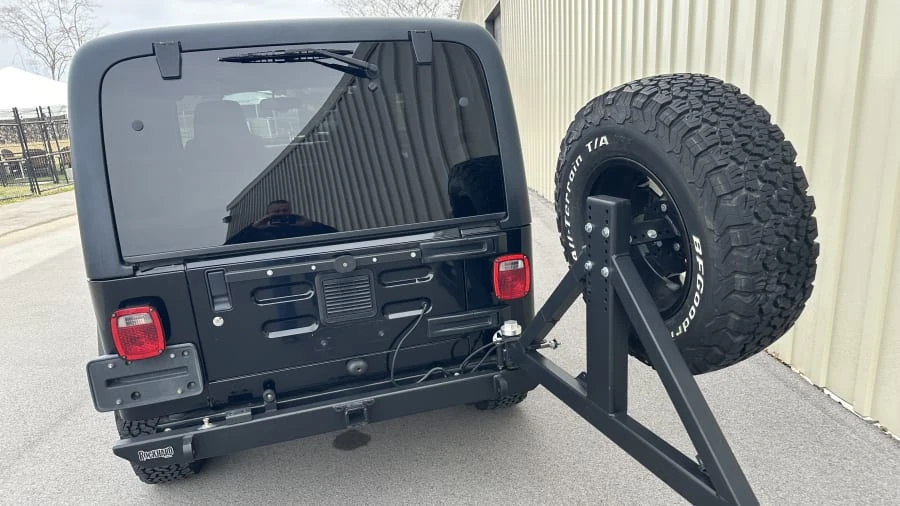 2004 Jeep TJ Wrangler - Image 18 of 31