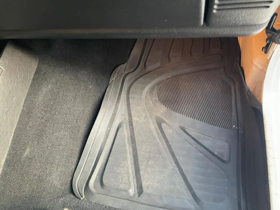 2004 Jeep TJ Wrangler - Image 19 of 31