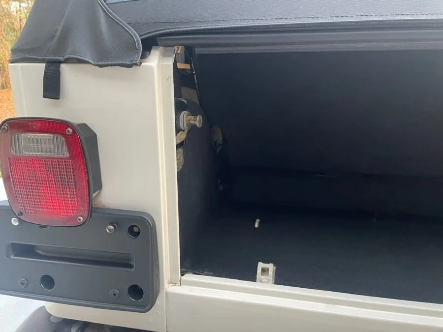 2004 Jeep TJ Wrangler - Image 16 of 31