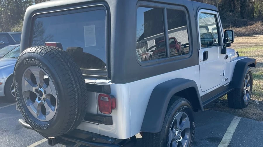 2004 Jeep TJ Wrangler - Image 8 of 31