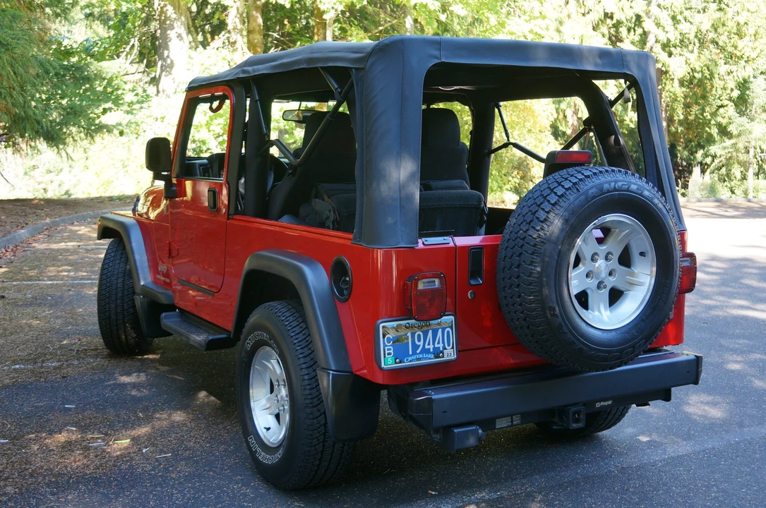 2004 Jeep TJ Wrangler - Image 15 of 31