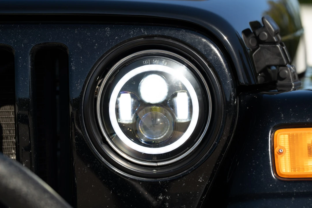 2004 Jeep TJ Wrangler - Image 17 of 31