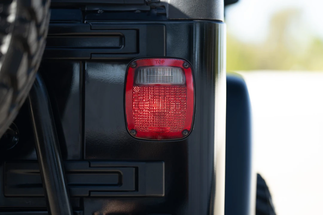 2004 Jeep TJ Wrangler - Image 19 of 31