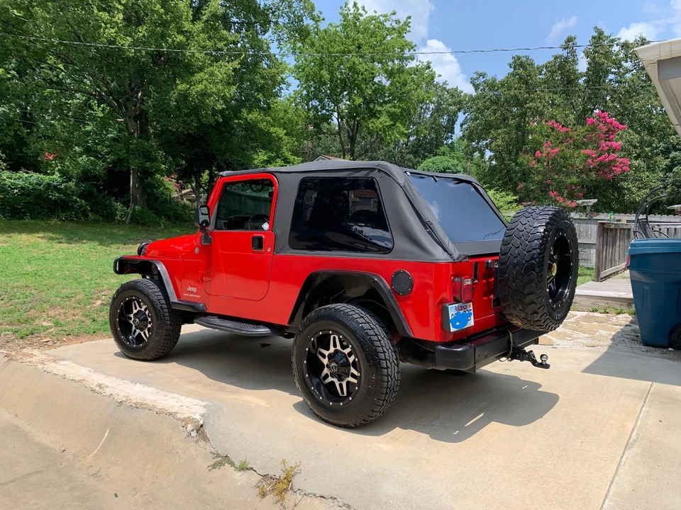 2004 Jeep TJ Wrangler - Image 17 of 31