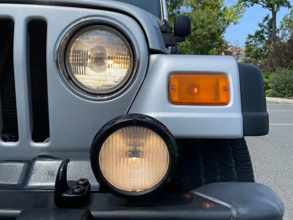 2004 Jeep TJ Wrangler - Image 16 of 31