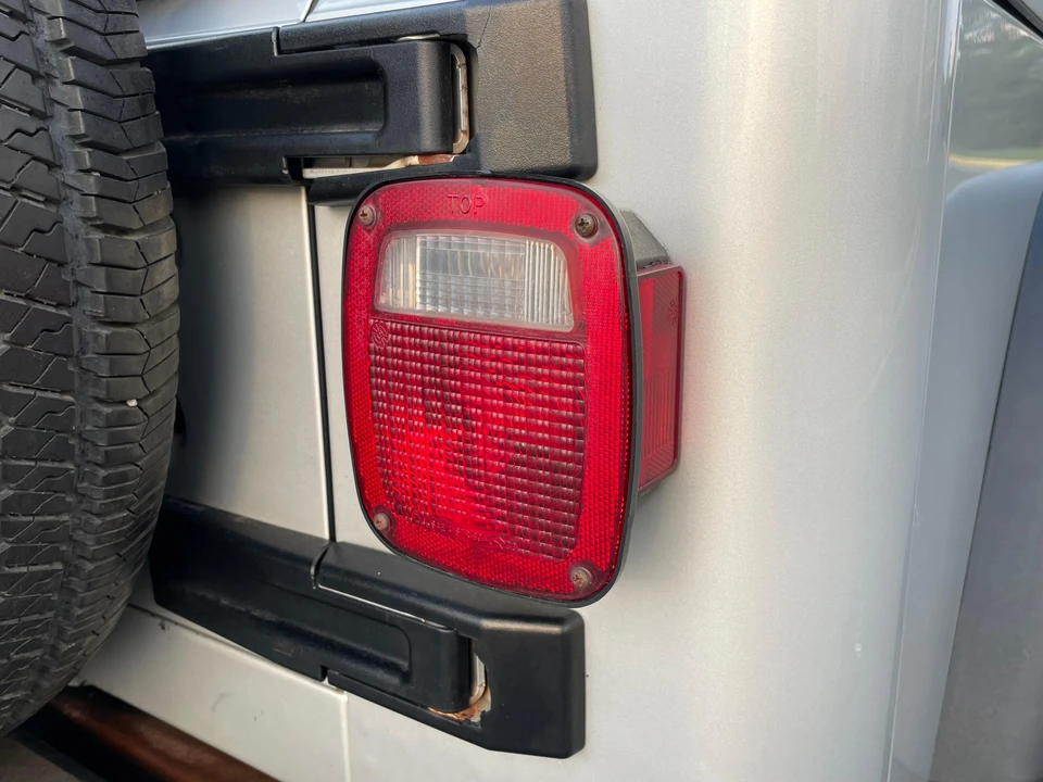 2004 Jeep TJ Wrangler - Image 29 of 31