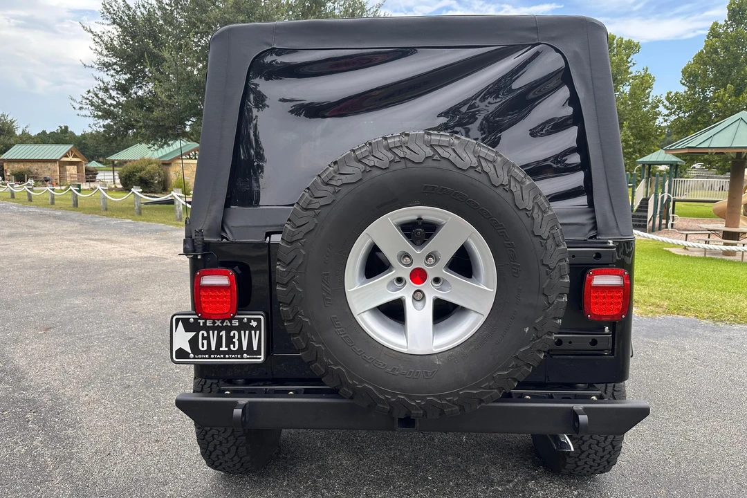 2004 Jeep TJ Wrangler - Image 5 of 31