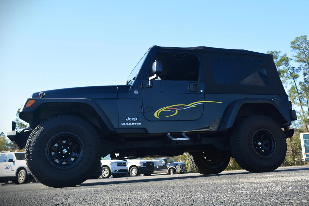 2004 Jeep TJ Wrangler - Image 12 of 18