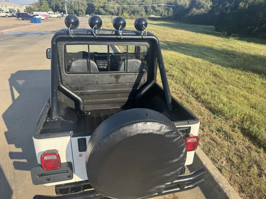 2004 Jeep TJ Wrangler - Image 10 of 13