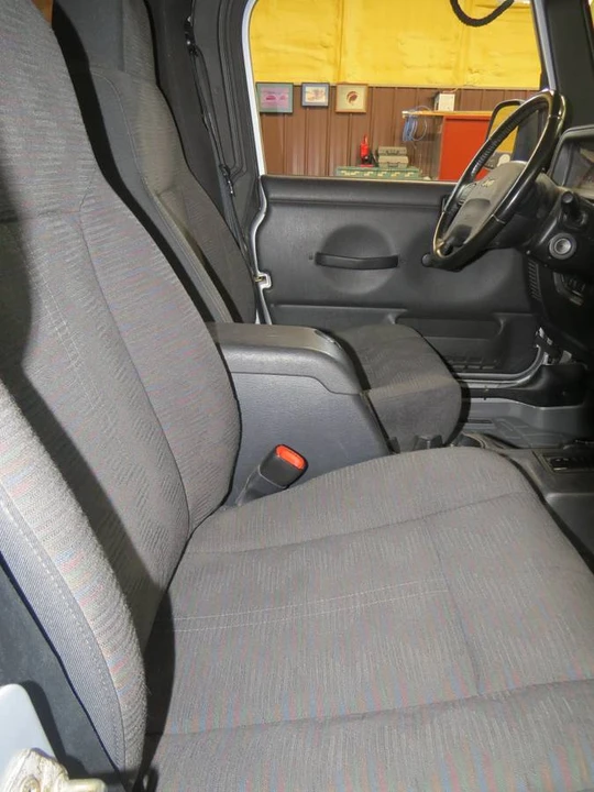 2004 Jeep TJ Wrangler - Image 16 of 24