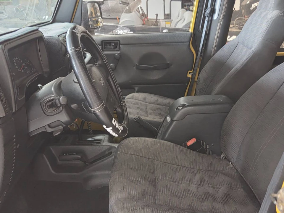 2004 Jeep TJ Wrangler - Image 6 of 9