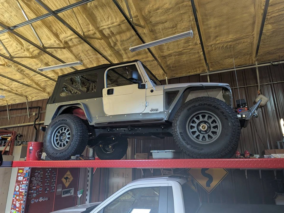 2004 Jeep TJ Wrangler - Image 20 of 24