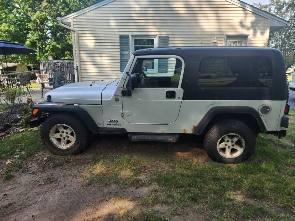 2004 Jeep TJ Wrangler - Image 2 of 7