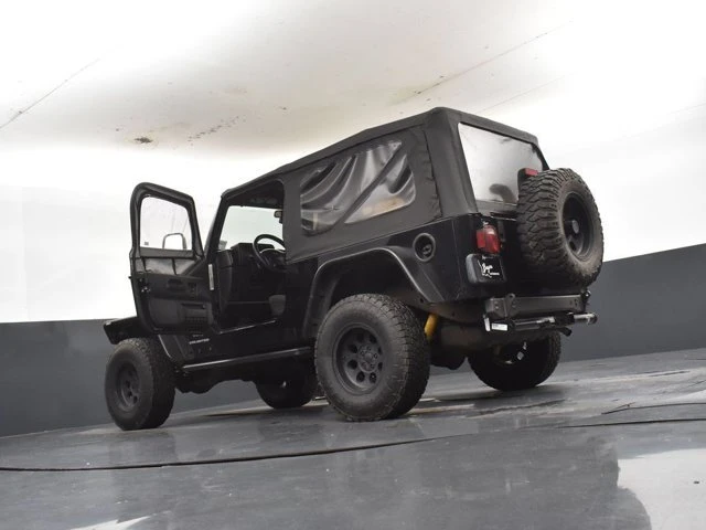 2004 Jeep TJ Wrangler - Image 17 of 20