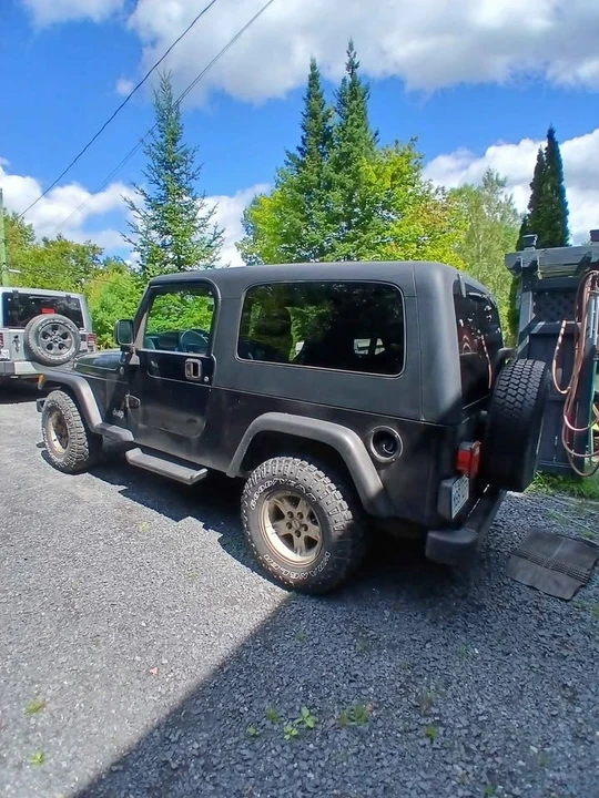 2004 Jeep TJ Wrangler - Image 6 of 7